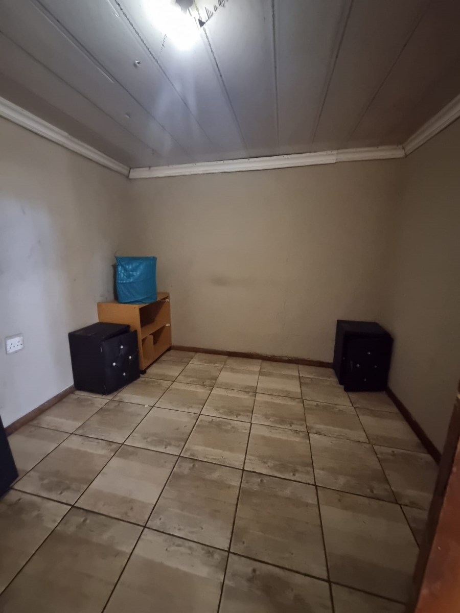 4 Bedroom Property for Sale in Kwa Nobuhle Eastern Cape